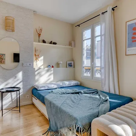 Moderne - 2p- Belleville Paris